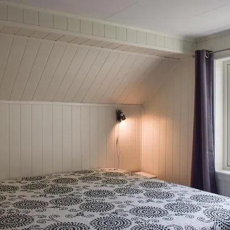 Beautiful In W/ 3 Bedrooms Semesterbostad *