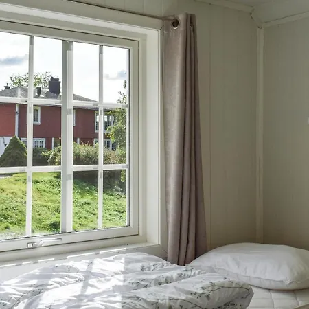 Beautiful In W/ 3 Bedrooms