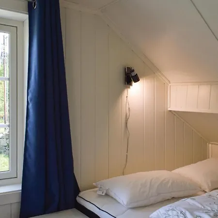 Semesterbostad Beautiful In W/ 3 Bedrooms Staubo